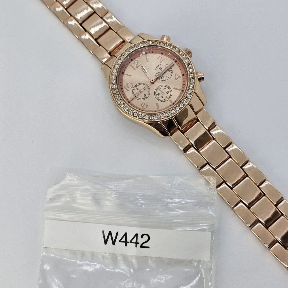 Claire's Women's Watch 38MM Gold‎ Tone Dial Band Crystal Bezel 7.5